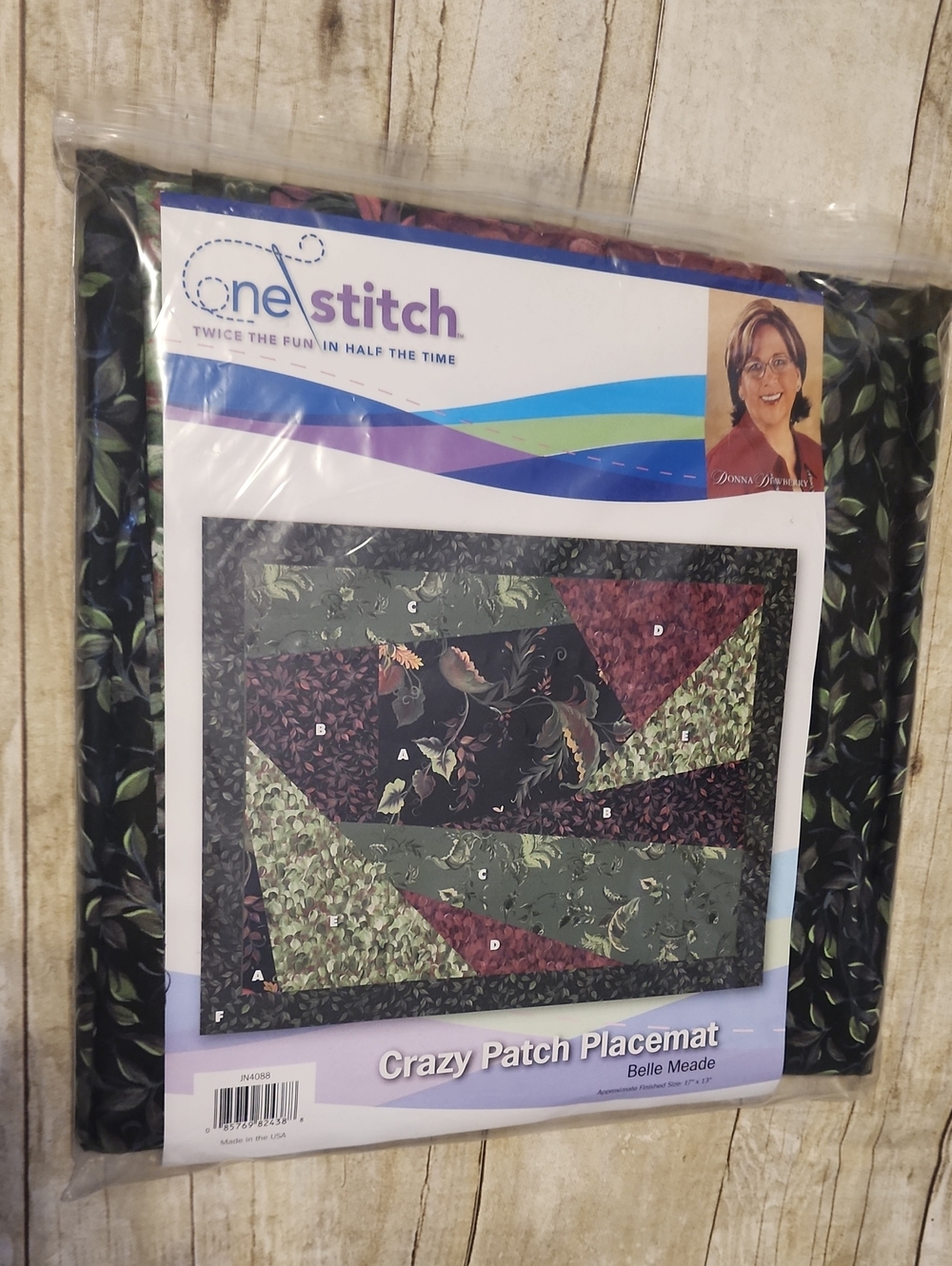 NWOT DIY Crazy Patch Wall Art Placemat Kit - Green & Burgundy